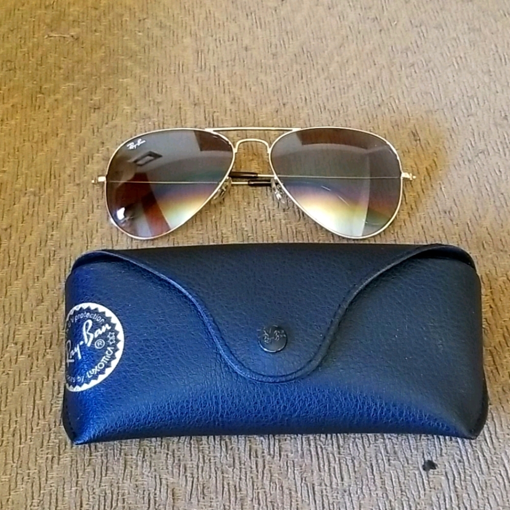 One pair of Ray-Ban Aviator Classic Sunglasses